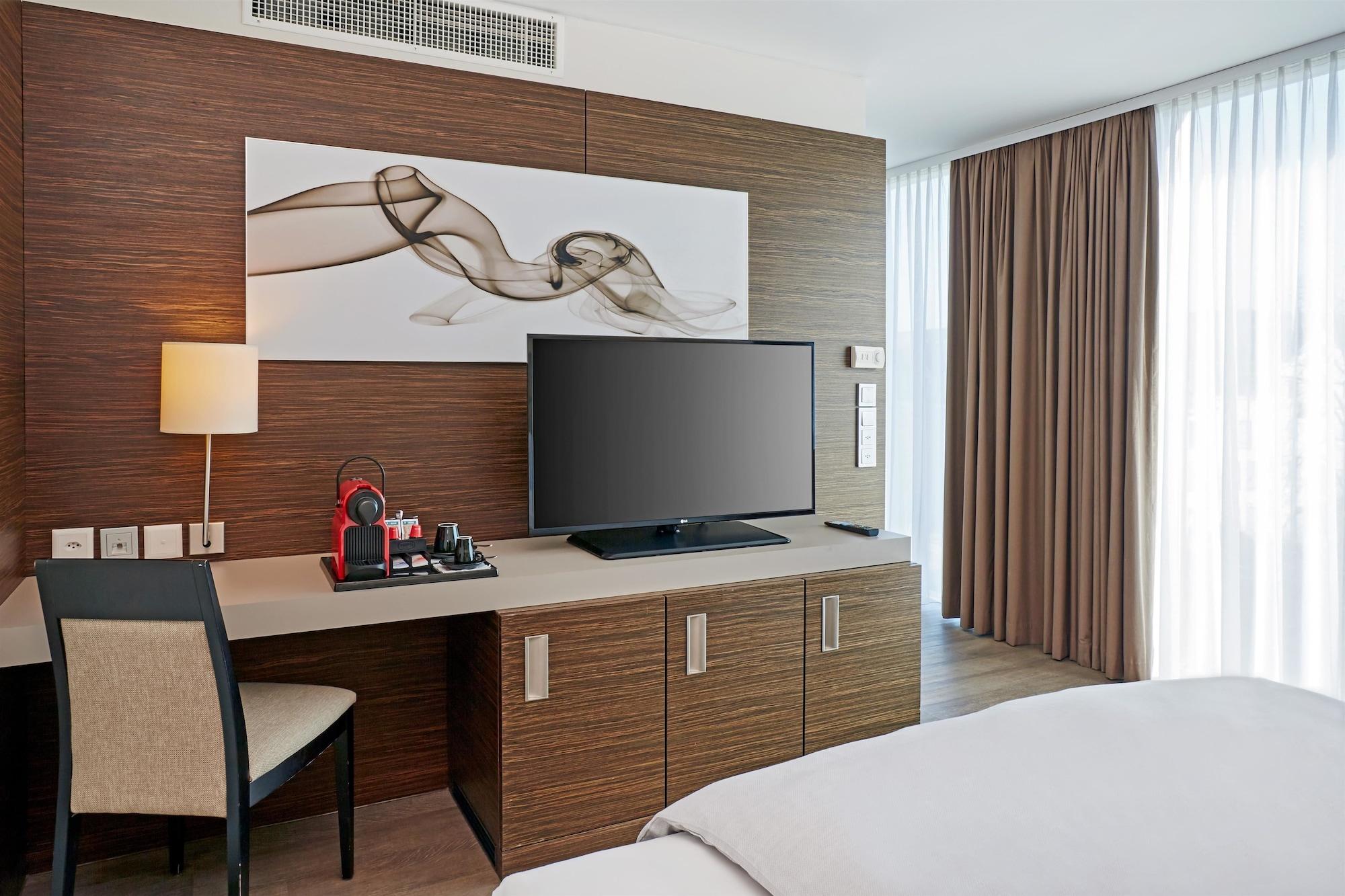 H4 Hotel Solothurn Exterior photo